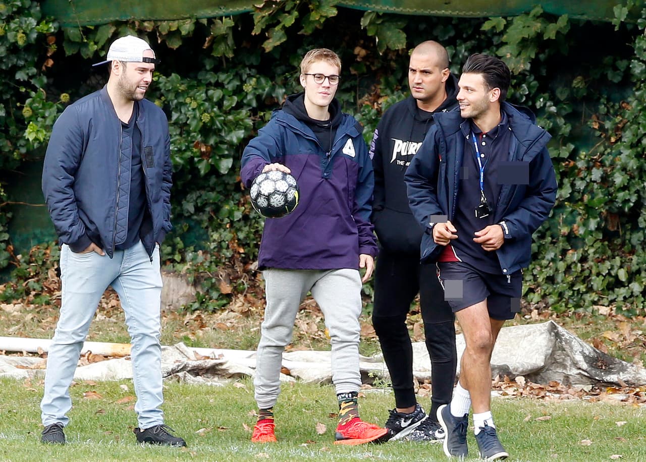 Justin Bieber sigue disfrutando de Londres.