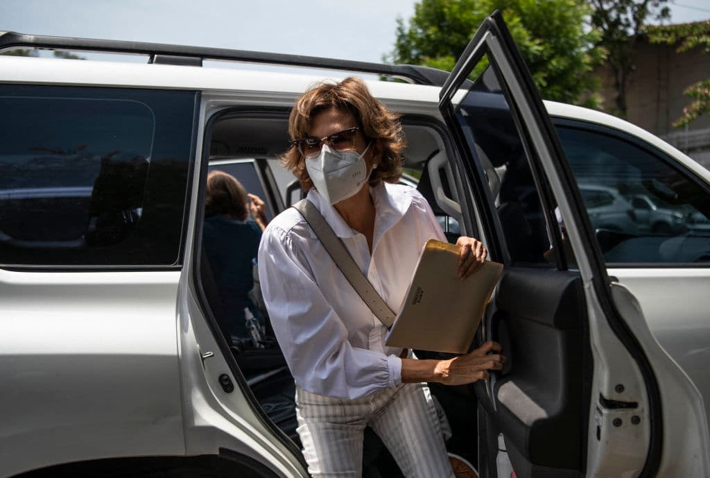 Dejan bajo arresto domiciliario a Cristiana Chamorro y la inhabilitan para competir en presidenciales de Nicaragua