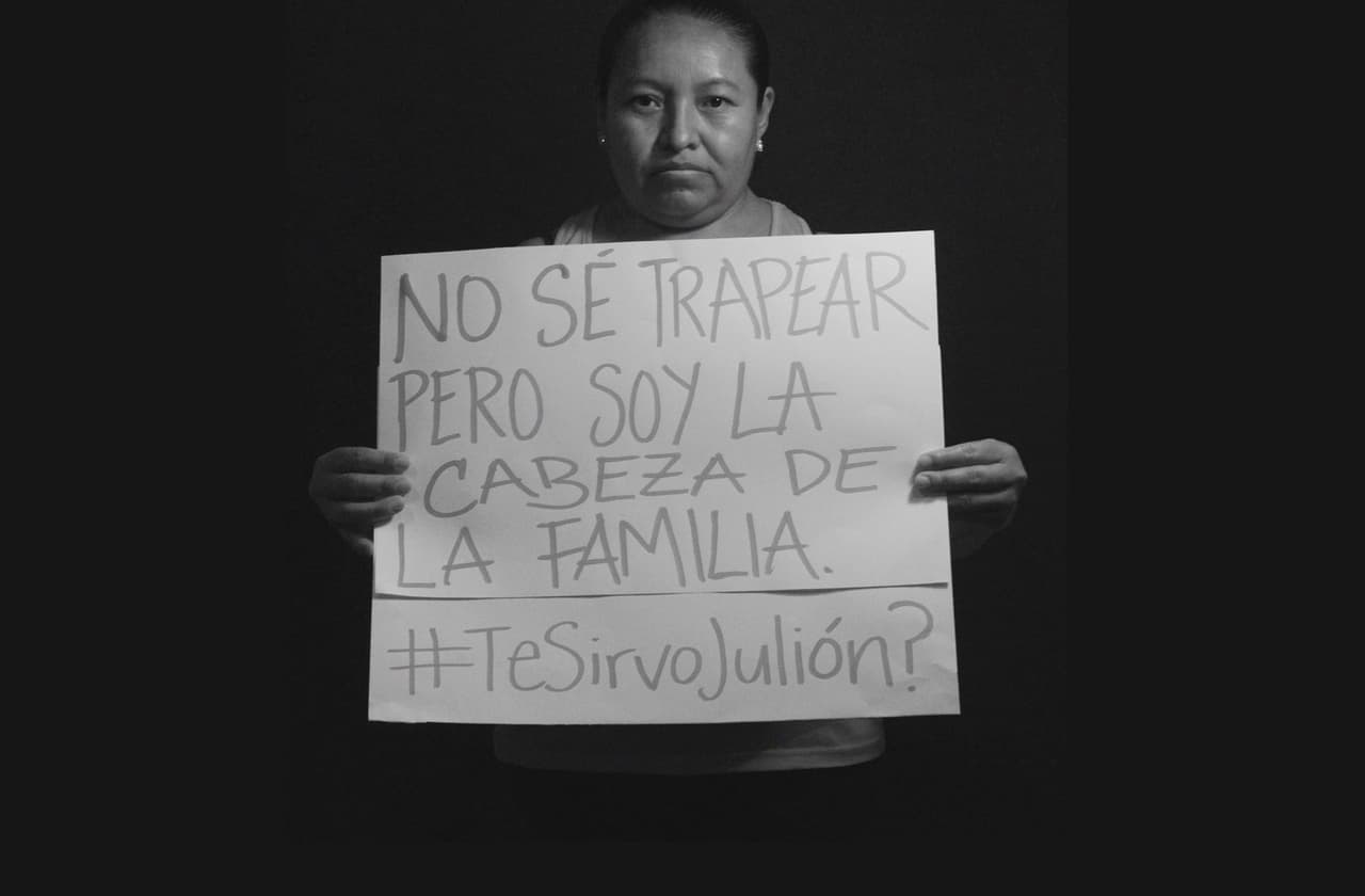 Tras confesar que le gustan las mujeres que sepan trapear se ha iniciado una campaña contra Julión Álvarez en las redes con el hashtag ¿#TeSirvoJulión?