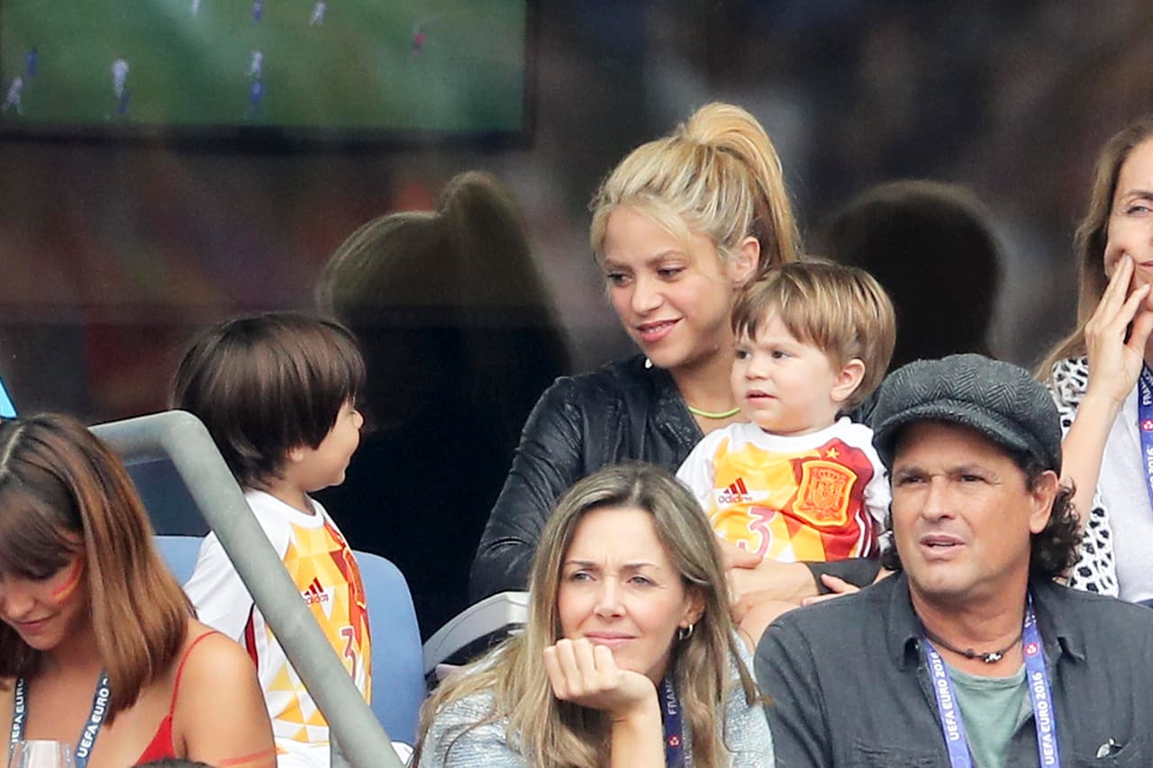 En familia y con buenos amigos, Shakira disfrutó así de este momento.