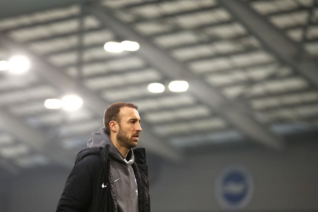 Un gol de Jahanbakhsh, al 84, le dio el empate 1-1 al Brighton; Azpilicueta abrió el marcador para el Chelsea.