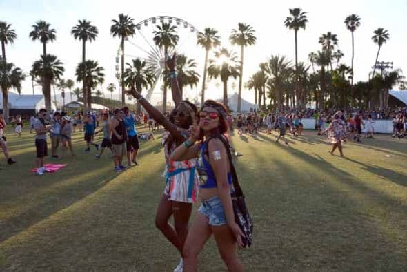 El festival de Coachella cerró su edición 2014 con los más divertidos estilos y hasta con tono tradicional y espiritual. Esta galería lo demuestra desde conejos de pascua, súper héroes y hasta celebridades irreconocibles. ¿Quieres ver más?: Las fotos que no te puedes perder