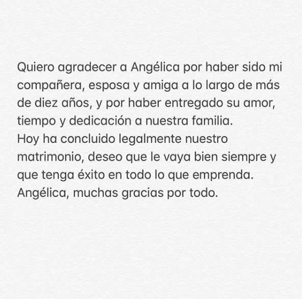 "Hoy ha concluido legalmente nuestro matrimonio" consignó en su mensaje Enrique Peña Nieto, quien además
<b> <a href="https://www.univision.com/shows/despierta-america/y-la-disculpa-el-reclamo-de-sofia-castro-que-llego-justo-despues-que-pena-nieto-hiciera-oficial-su-divorcio-video">le dio las gracias a Angélica Rivera</a> </b>por todo.