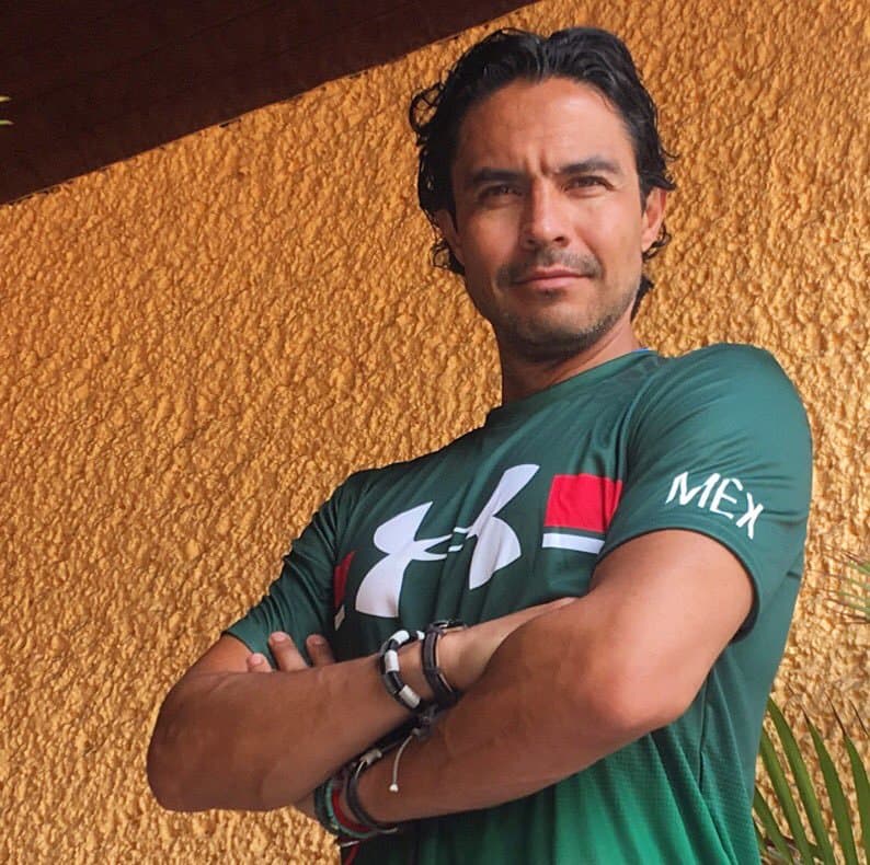 Tuvo destacadas participaciones dentro de la Selección Mexicana de Fútbol a finales de la década de los 90's.