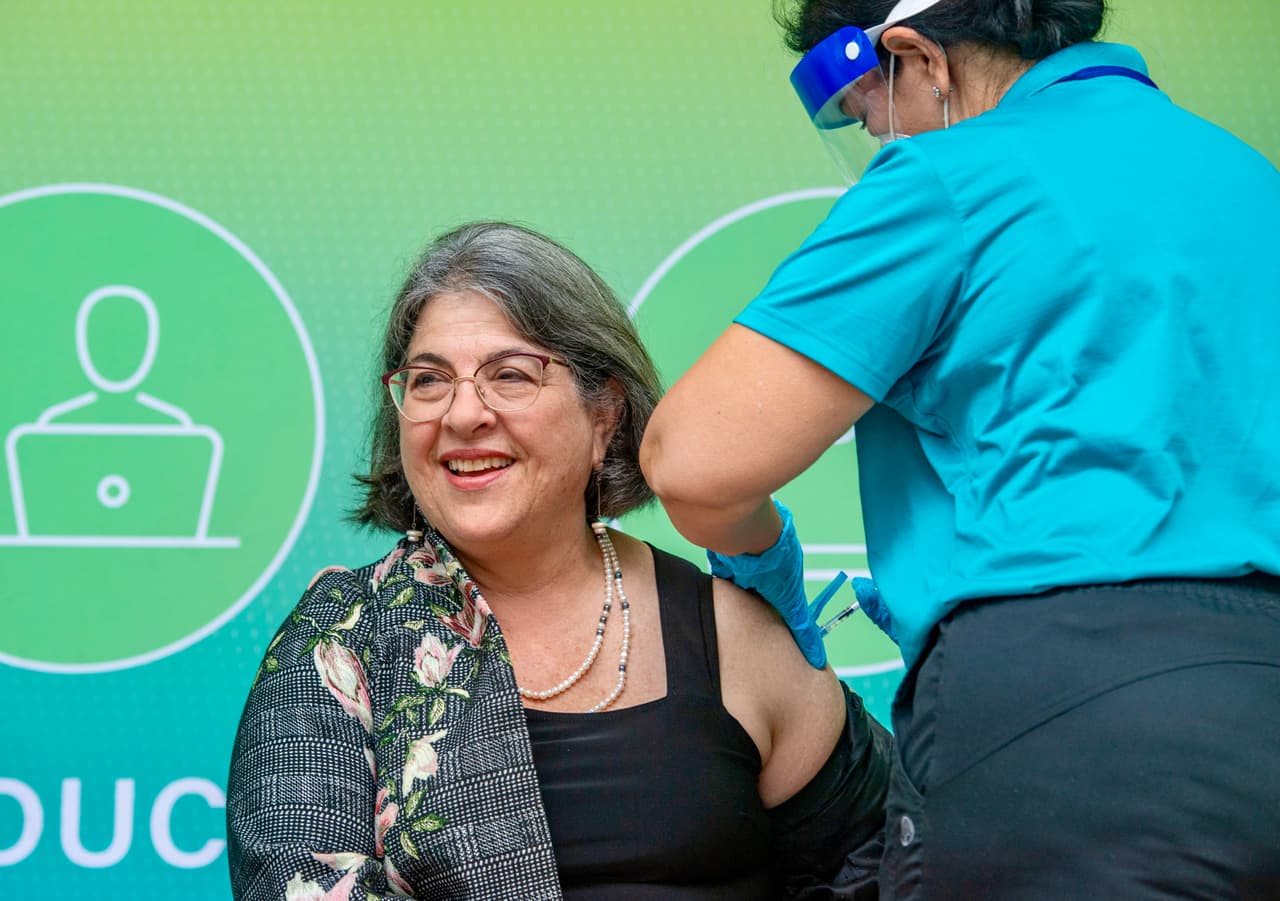 Condado Miami-Dade vacuna gratis contra el coronavirus, a niños desde los 6 meses en adelante
