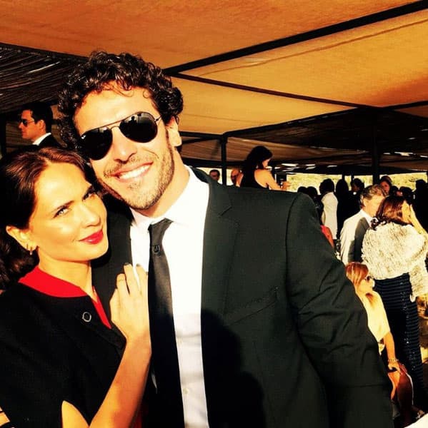 Su príncipe azul se llama Guto Salas. Tuvieron un noviazgo de ocho años y en diciembre del 2016 unieron su vida en matrimonio.