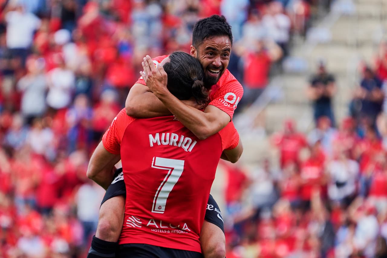 El grito de la jornada en España se dio en Mallorca cuando el equipo de Javier 'Vasco' Aguirre venció 2-1 al Rayo Vallecano con un agónico gol de Prats al minuto 92 y que les permite soñar con la permanencia en la última jornada.