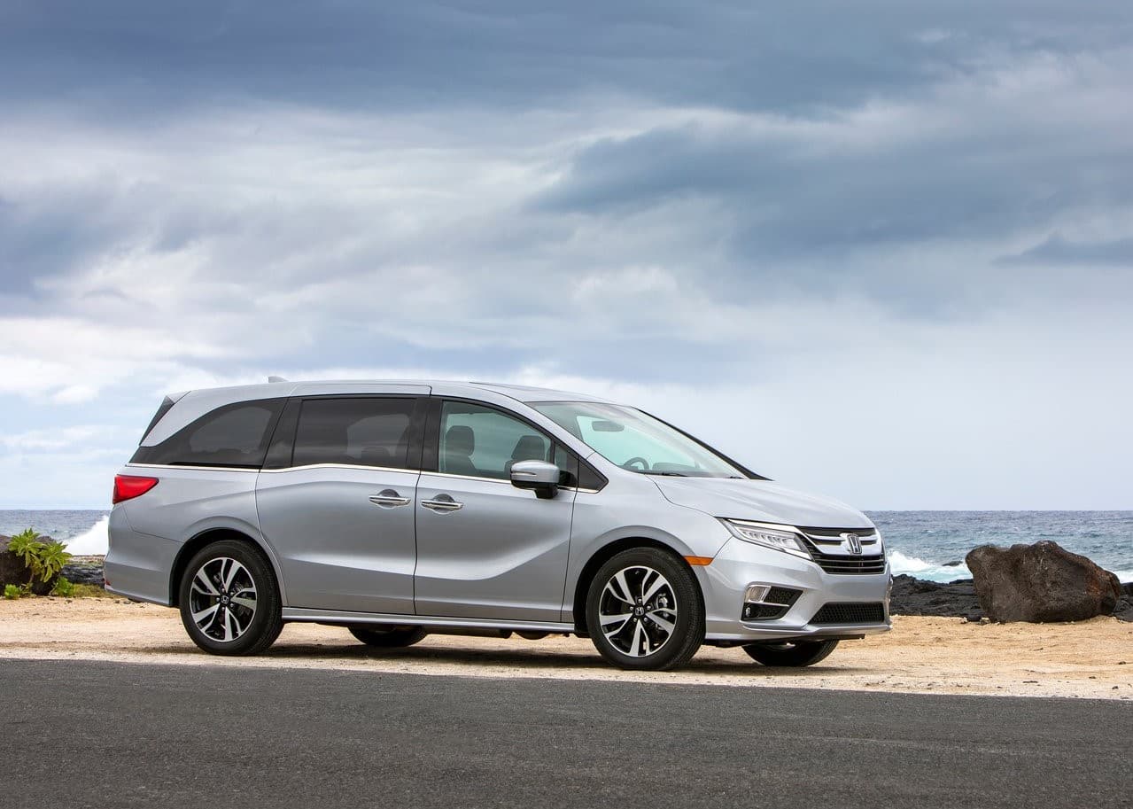 <h3 class="cms-H3-H3"><b>1er. lugar en el segmento de las minivans</b></h3>
<br>
<br>
<u><b>Honda Odyssey</b></u>
<br>
<br>
<b>Puntaje general: </b>9.0 de 10
<br>
<b>Valor retenido tras 5 años de uso:</b> 54.0%
<br>
<b>Calificación de seguridad promedio de la NHTSA: </b>5.0 de 5.0