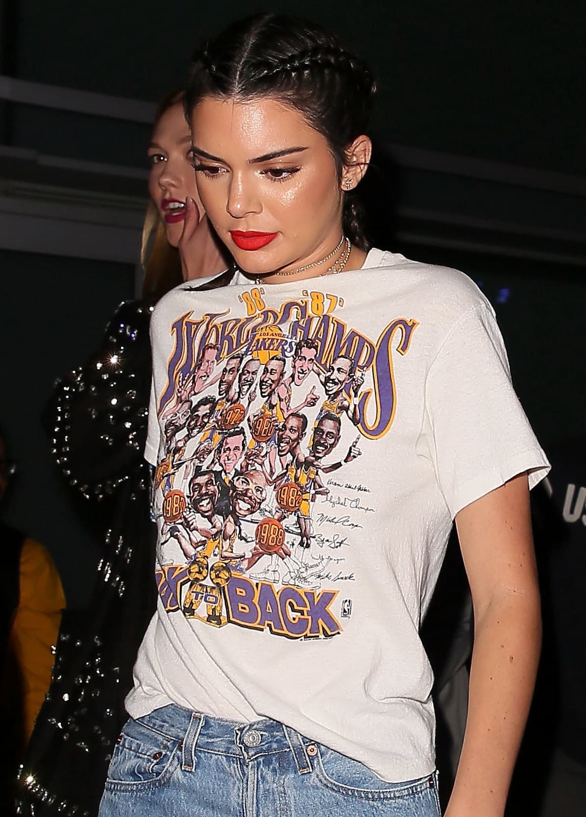 Las glamorosas modelos fueron a presenciar el partido entre los Lakers y los Rockets.