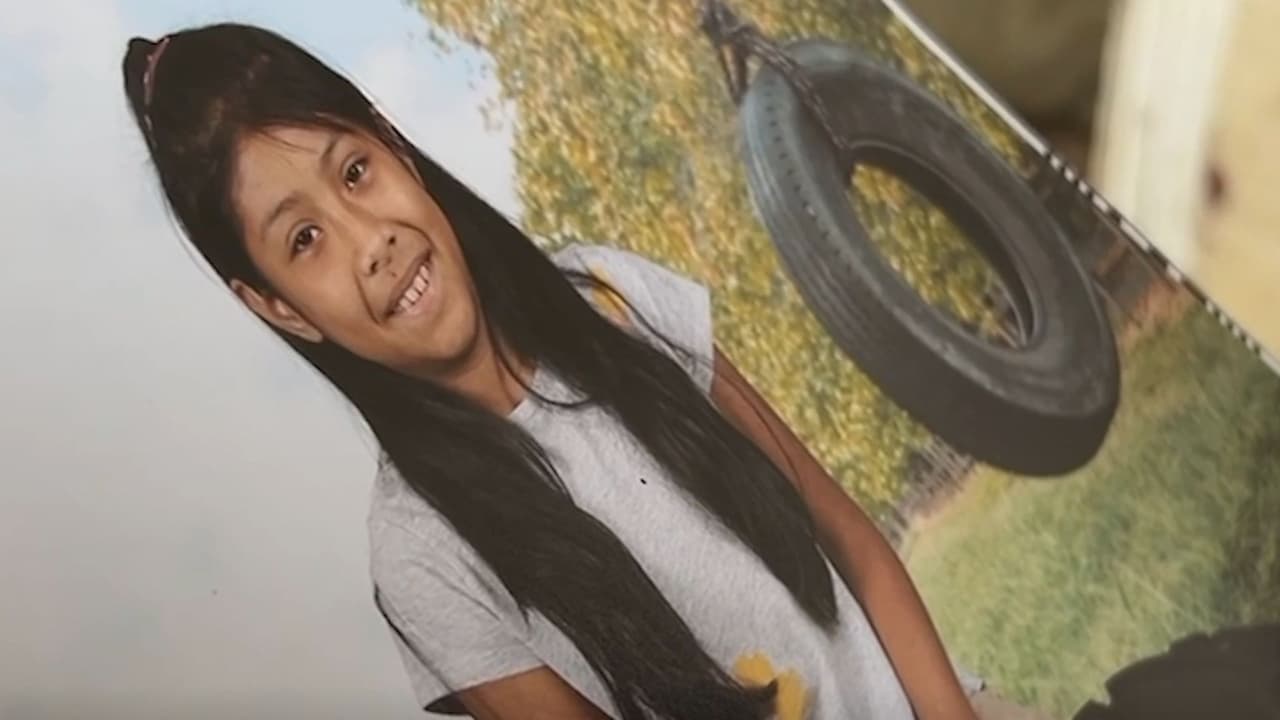 <h3 class="cms-H3-H3">11</h3>
<h3 class="cms-H3-H3"> de junio del 2024</h3>
<br>
<br>La búsqueda de la niña María Gómez-Pérez se intensifica y ciudadanos anónimos 
<a href="https://www.univision.com/local/atlanta-wuvg/georgia-maria-gomez-perez-12-anos-desaparicion-papa" target="_blank">ofrecen una recompensa de $20,000 para quienes den información del paradero de la menor.</a> El Alguacil del Condado Hall, Gerald Couch dice que la menor podría estar en peligro. 
<br>
<br>
<b>“Tiene 12 años y ha estado desaparecida una semana y media.</b> Es una niña y estar desaparecida tanto tiempo es un problema grave. Hay muchas posibilidades de dónde podría estar y qué le pasó... Pero sí, considero que 
<b>está en peligro, mucho”, </b>dijo en una conferencia de prensa.
<b> </b>
<br>