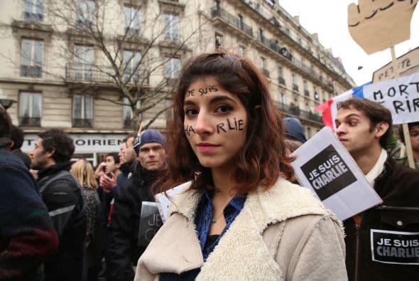 Desde ese día, miles de personas han expresado su solidaridad con las víctimas del ataque.