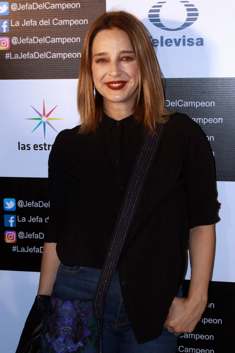 La actriz Claudia Ramírez también será parte del melodrama, con este proyecto trabajarán por tercera vez en una telenovela producida por Roberto Gómez Fernández, la primera vez fue en 'El color de la pasión' (2014) y la segunda en 'El hotel de los secretos' (2016).