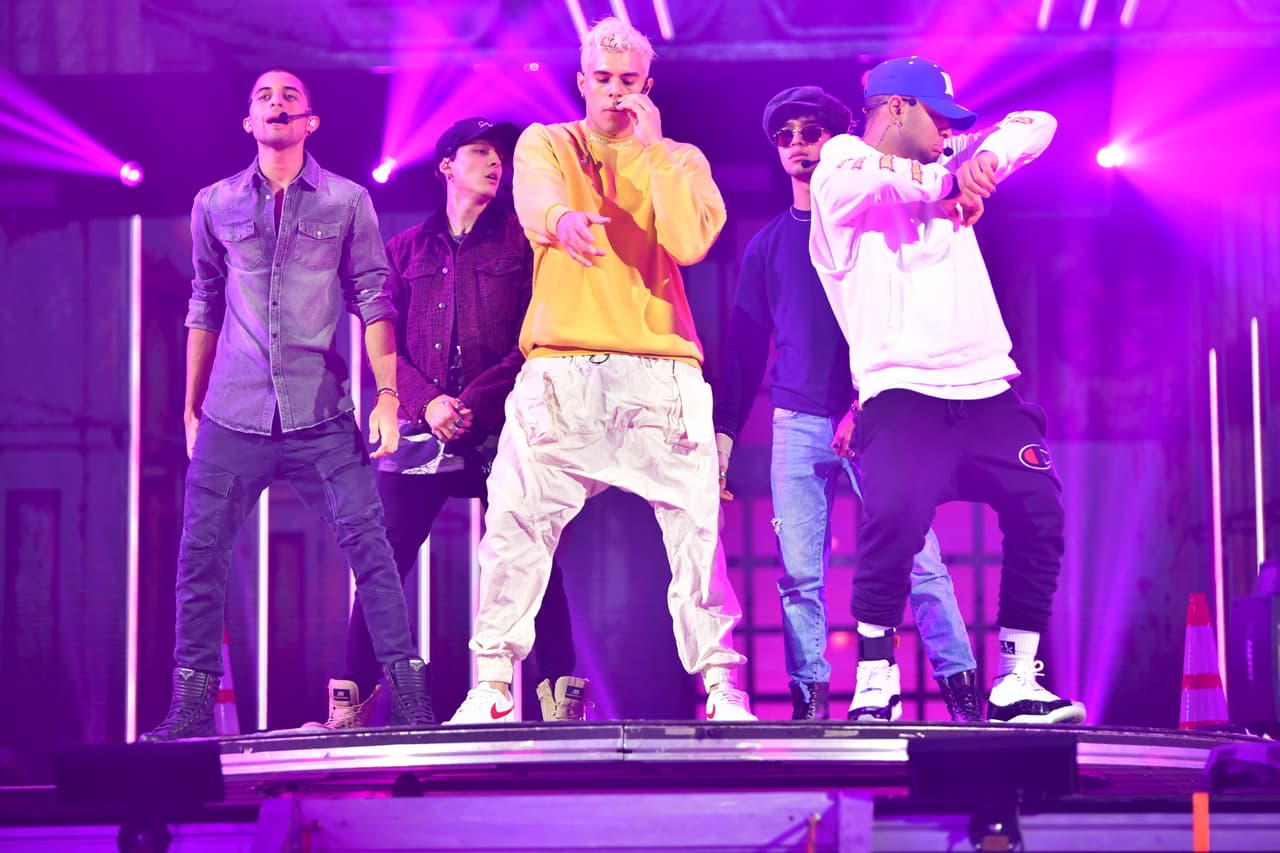 Christopher, Richard, Zabdiel, Joel Pimentel y Erick llegaron puntuales al primer día de ensayos de Premios Juventud.