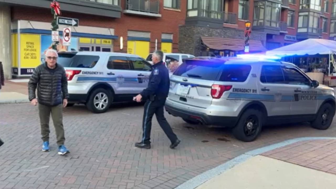 Un automóvil atropella a tres peatones cerca del tribunal de Rockville