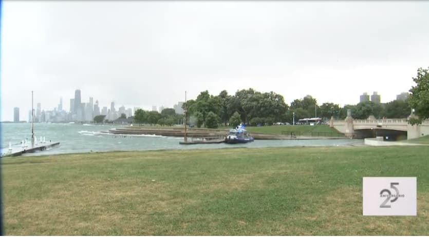 Reanudan la búsqueda del cuerpo del adolescente desaparecido ayer en Lago Michigan 