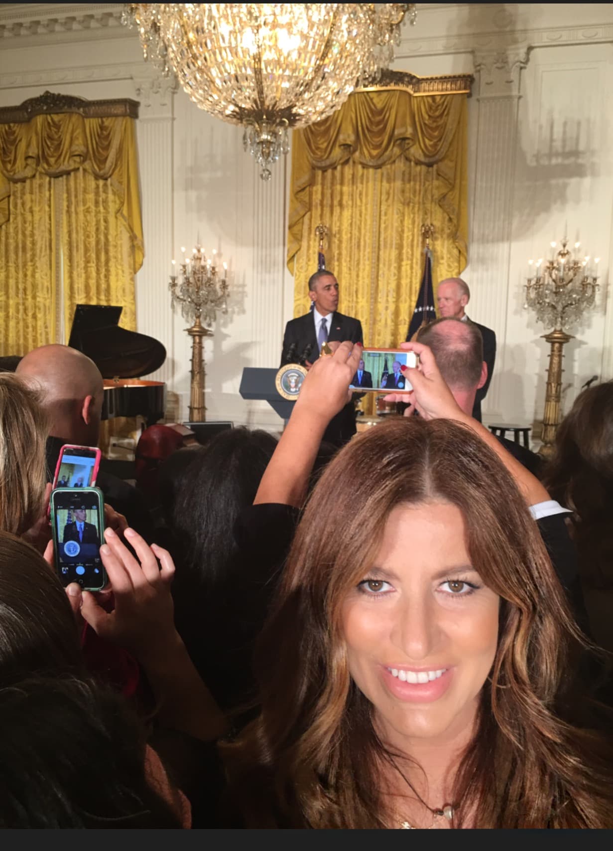 Durante el discurso del Presidente Barack Obama se tomó una selfie.