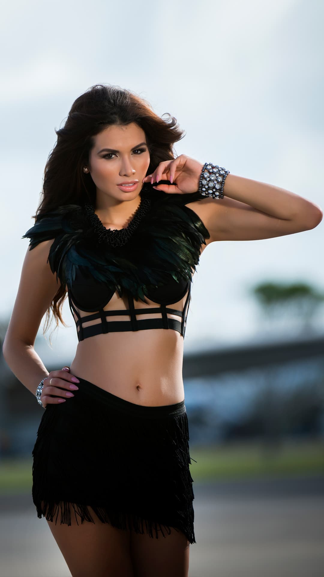 Nuestra Belleza Latina 2013 cambió la vida de esta chica sencilla y humilde que llegó de El Salvador a Las Vegas con su familia. El público rápidamente se conectó con su historia, votó por hacer su sueño realidad y la convirtió en la segunda reina centroamericana. Marisela uso parte del dinero recibido para operar a su sobrina y regalarle un restaurante a su mamá mientras sigue siendo una figura pública.