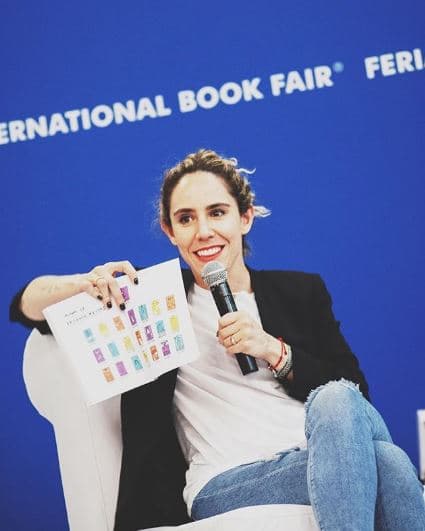 Entre sus obras más sobresalientes se encuentra el libro 'Uno siempre cambia al amor de su vida (por otro amor o por otra vida)' (2015) con el que se ha mantenido en la lista de best sellers por más de tres años, según reporta la propia página de la escritora colombiana.