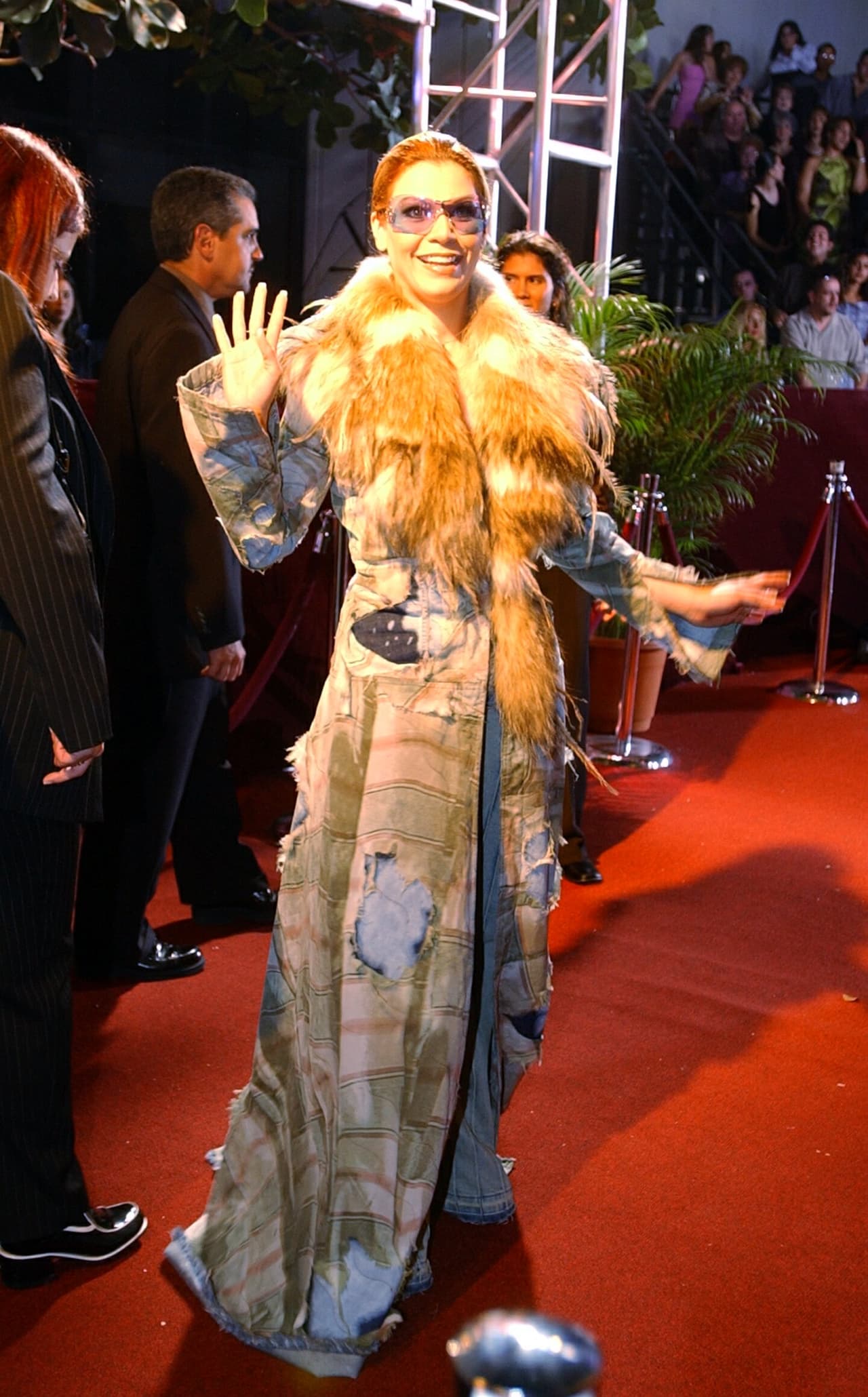 Olga Tañón puso de moda eso de traer casi al zorro en el cuello desde hace muchos años.