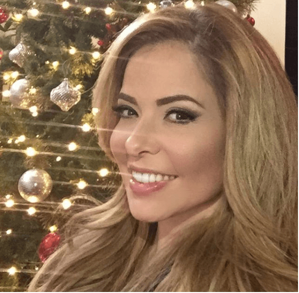 Gloria Trevi súper navideña presumió este lindo arbolito de Navidad.