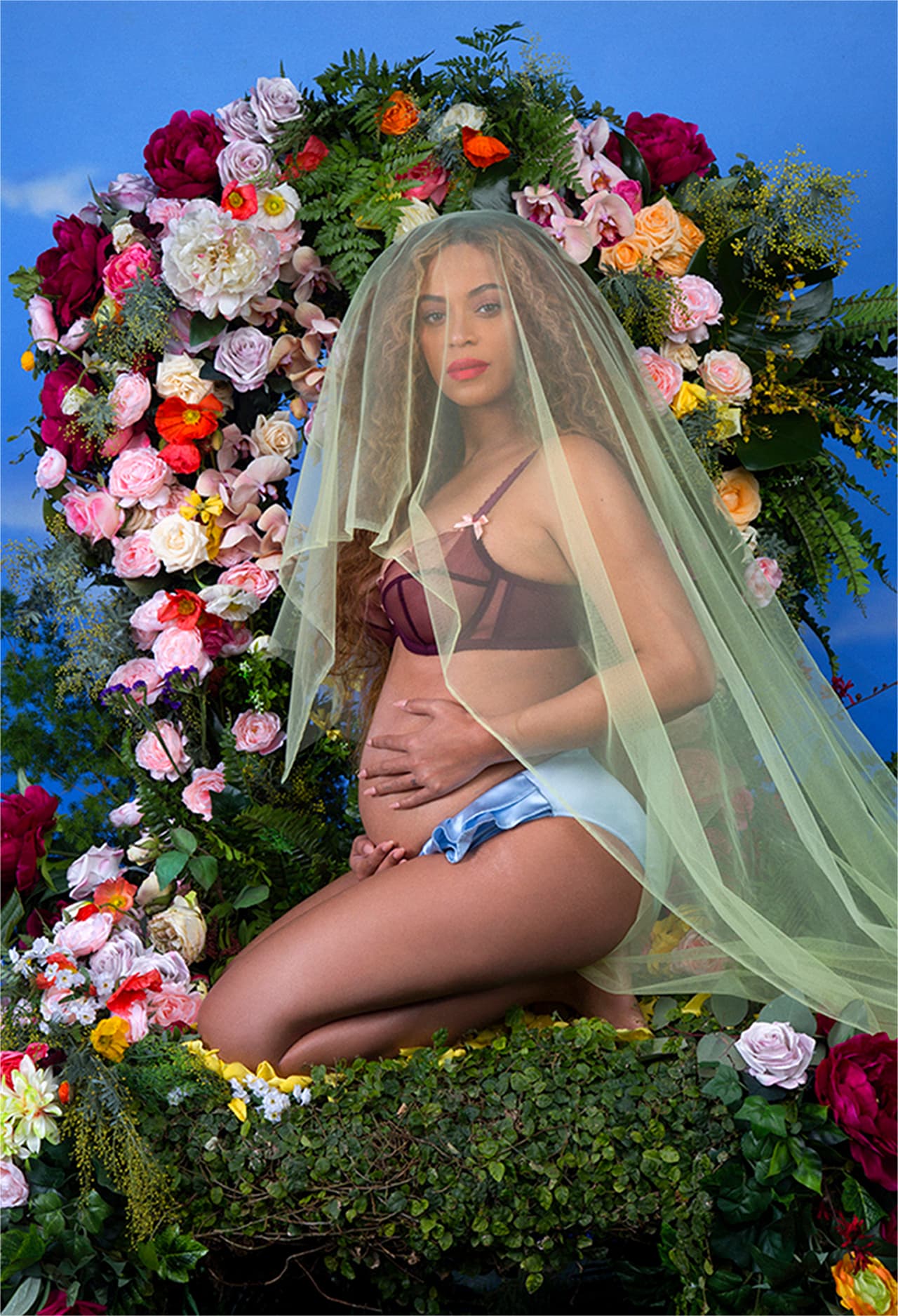 Con sus mellizos, los cantantes también apostaron un poco por la originalidad, mientras que la niña se llama Rumi, el varón lleva el nombre de Sir Carter. 
<br>