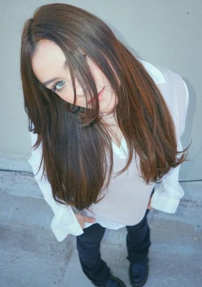 En sus redes sociales, Angie agradeció a sus hermanos por haber estado a su lado al inicio de su carrera y se dijo emocionada por su nueva etapa como solista.