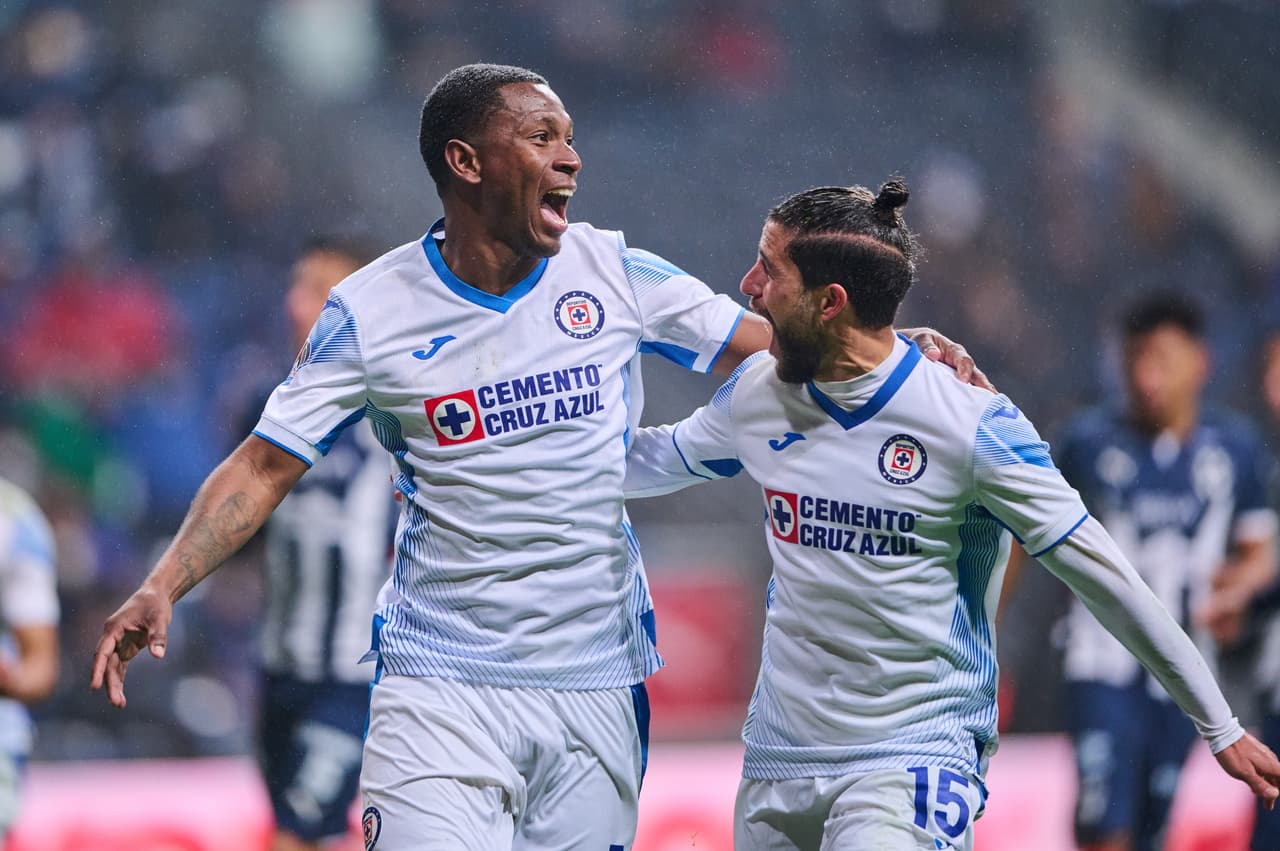 Bryan Angulo no falló desde los 11 pasos para asegurar la ventaja.