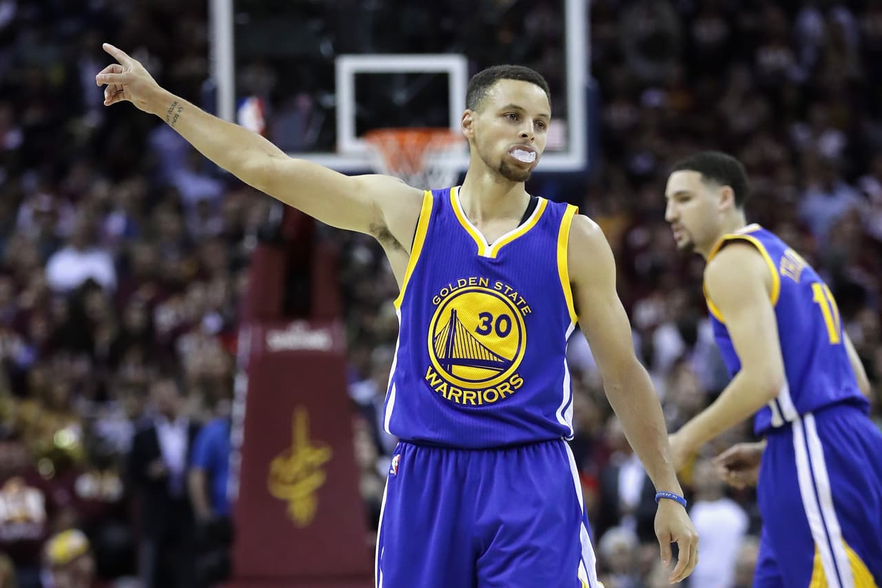 Stephen Curry. El jugador de la NBA Stephen Curry no va a participar en Río, aunque mencionó que su decisión no tuvo que ver con el zika. "Sé lo que está sucediendo y me he estado informando, pero esto no ha tenido influencia", comentó.