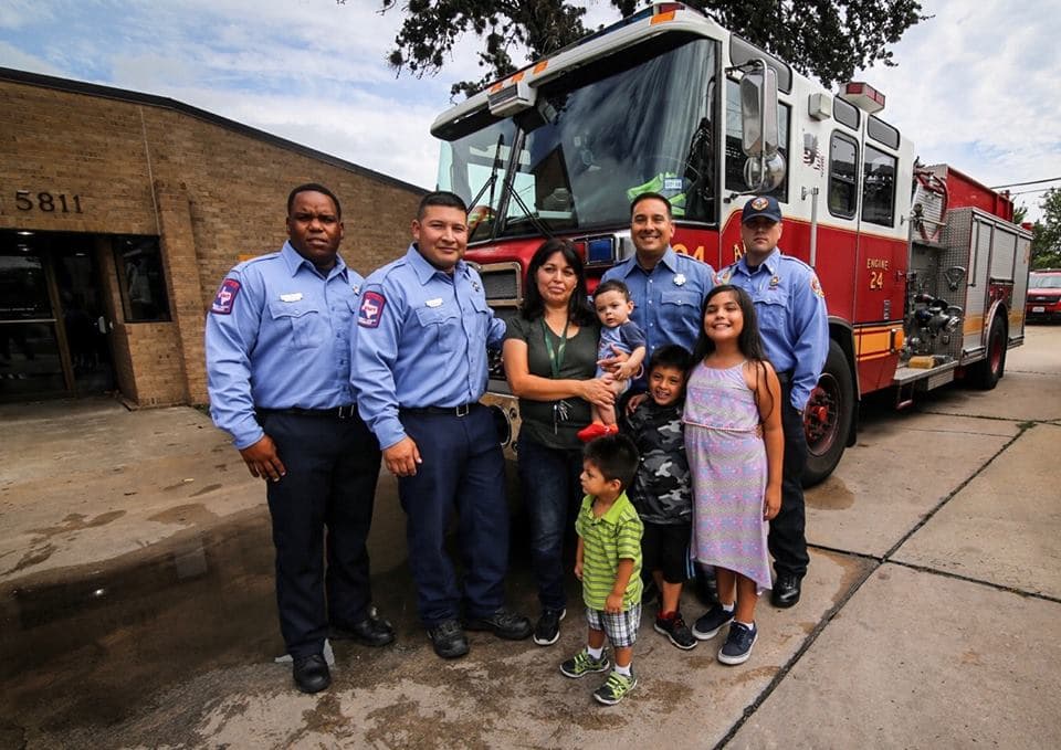 Abuela perdió todo en un incendio pero un bombero movilizó a la comunidad para ayudarla