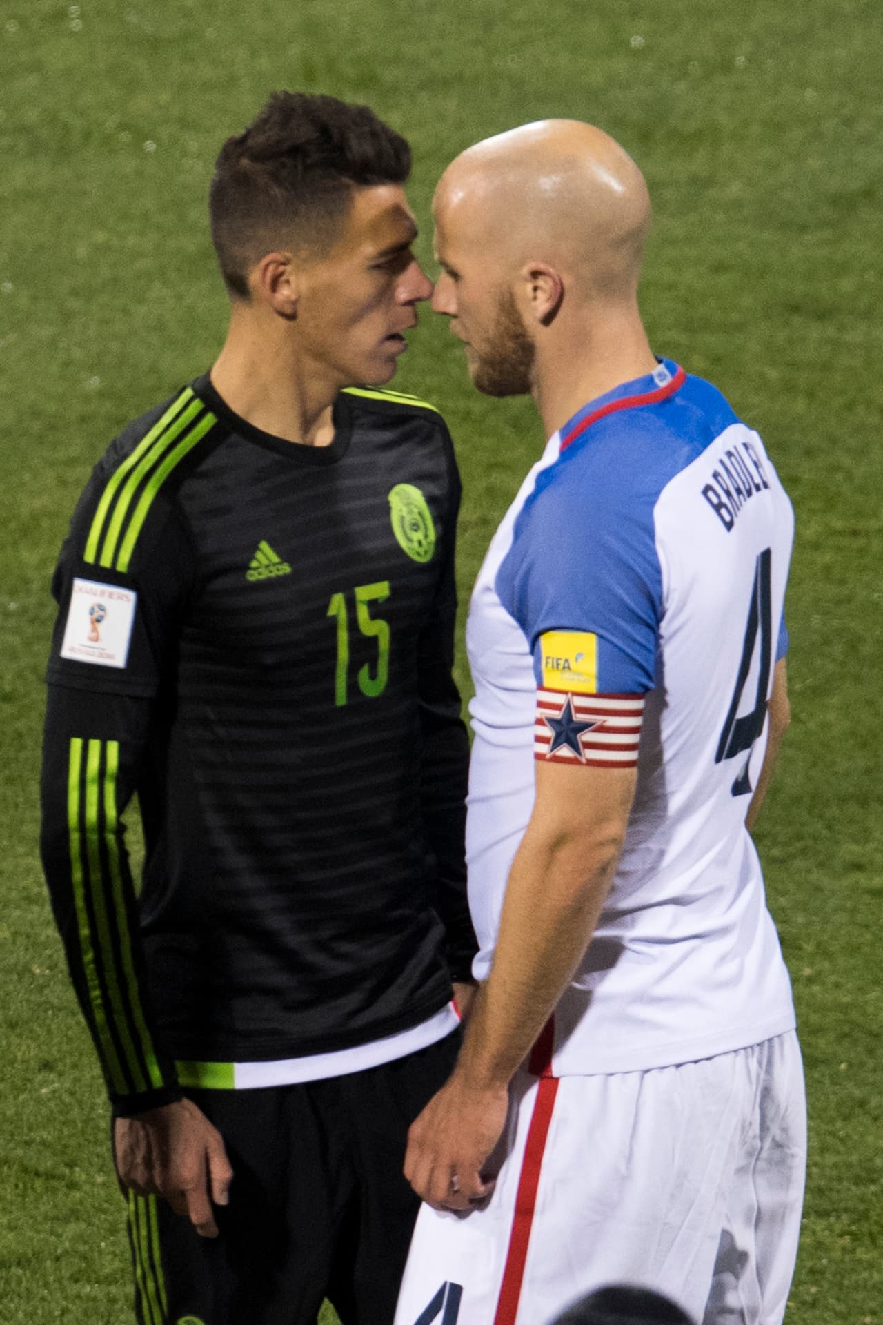 De todas formas, más allá de los partidos que ha jugado con el Tri, Héctor Moreno siempre queda en la memoria de la afición por su temperamento para defender siempre el honor del país.