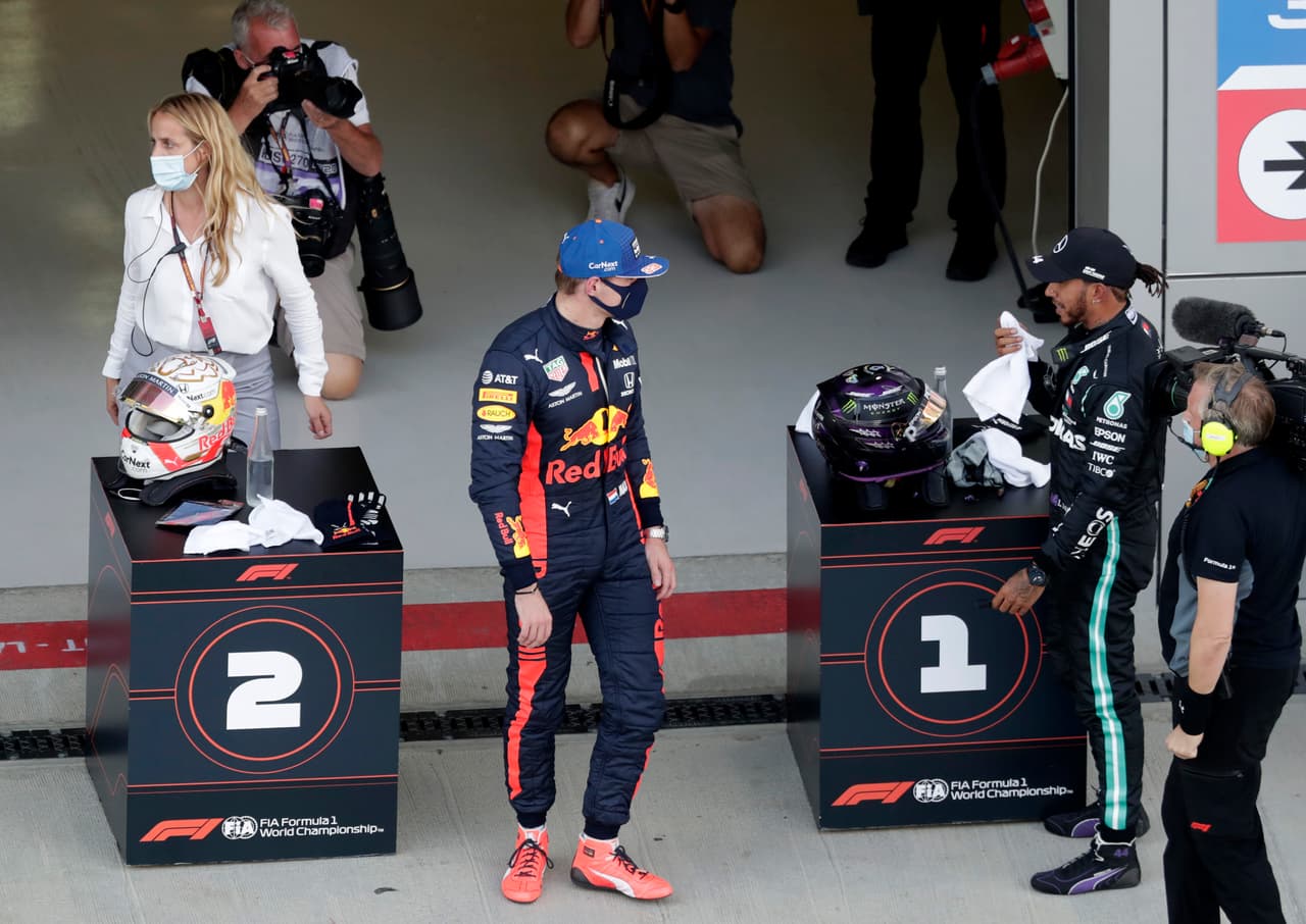 Verstappen y Bottas saldrán en la segunda y tercera posición, respectivamente. Ricciardo, Sainz, Ocon, Norris, Gasly y Albon, completan los primeros 10; Stroll arrancará en 13.