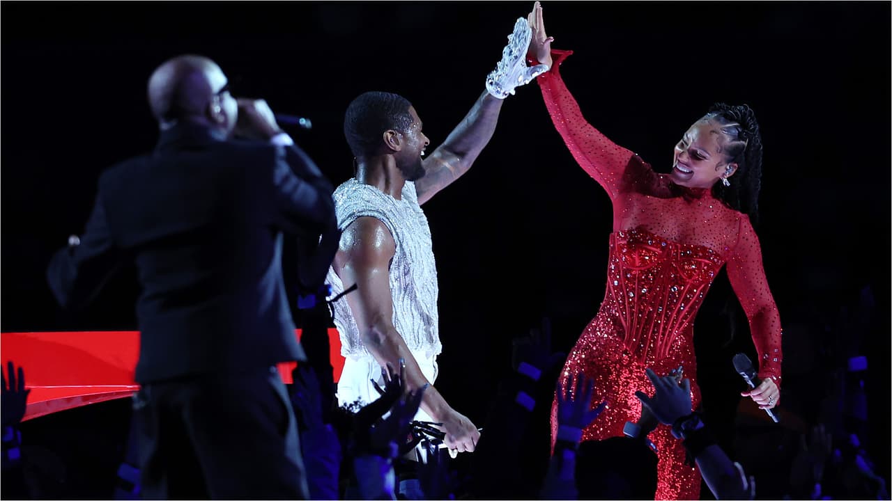 Usher se inspiró en sus colaboraciones para hacer vibrar el Super Bowl 2024.