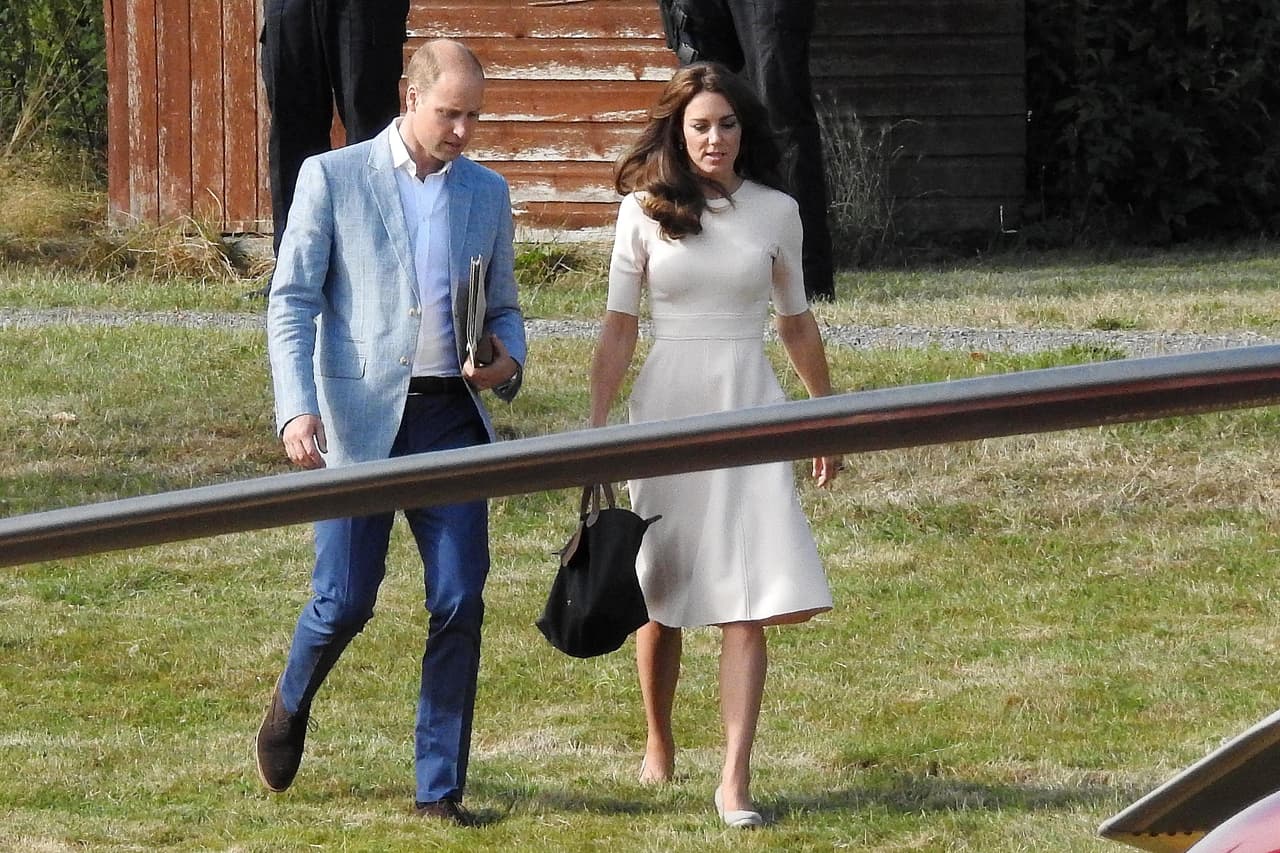 Kate y William se dirigían al helicóptero, pero un miembro más de la familia no quería dejarlos ir.