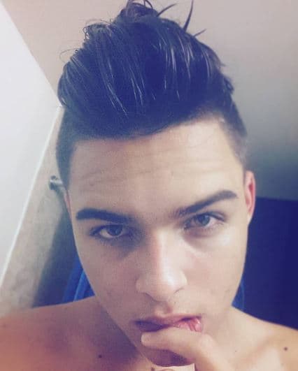 Si hay algo que lo pone de mal humor es que le toquen el pelo.