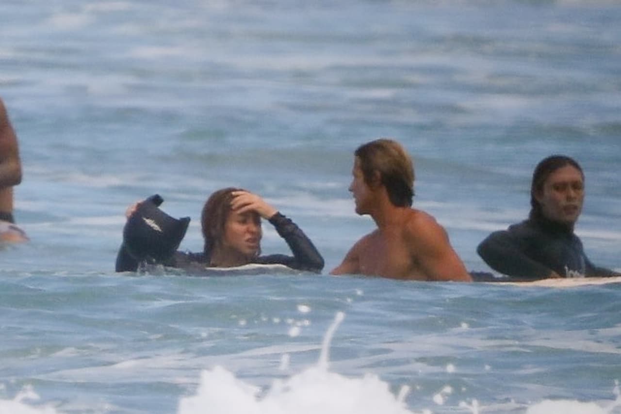 Shakira sufrió un leve incidente mientras surfeaba en Costa Rica.