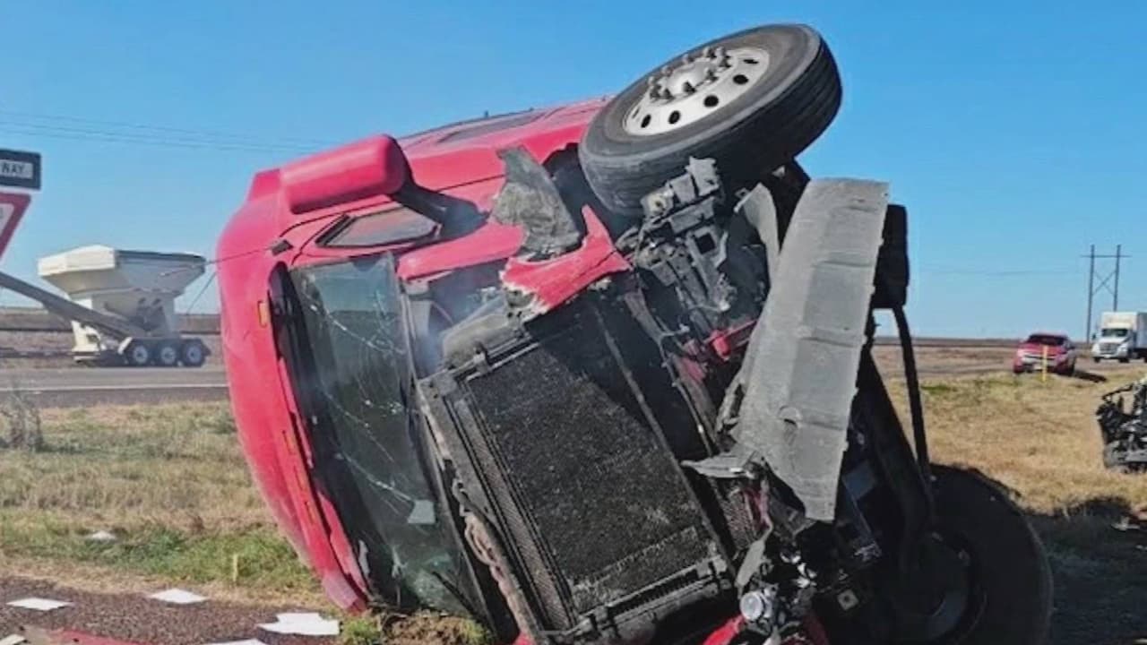 Choque con camión de HEB deja sin vida a cuatro mujeres; familiares demandan a la empresa