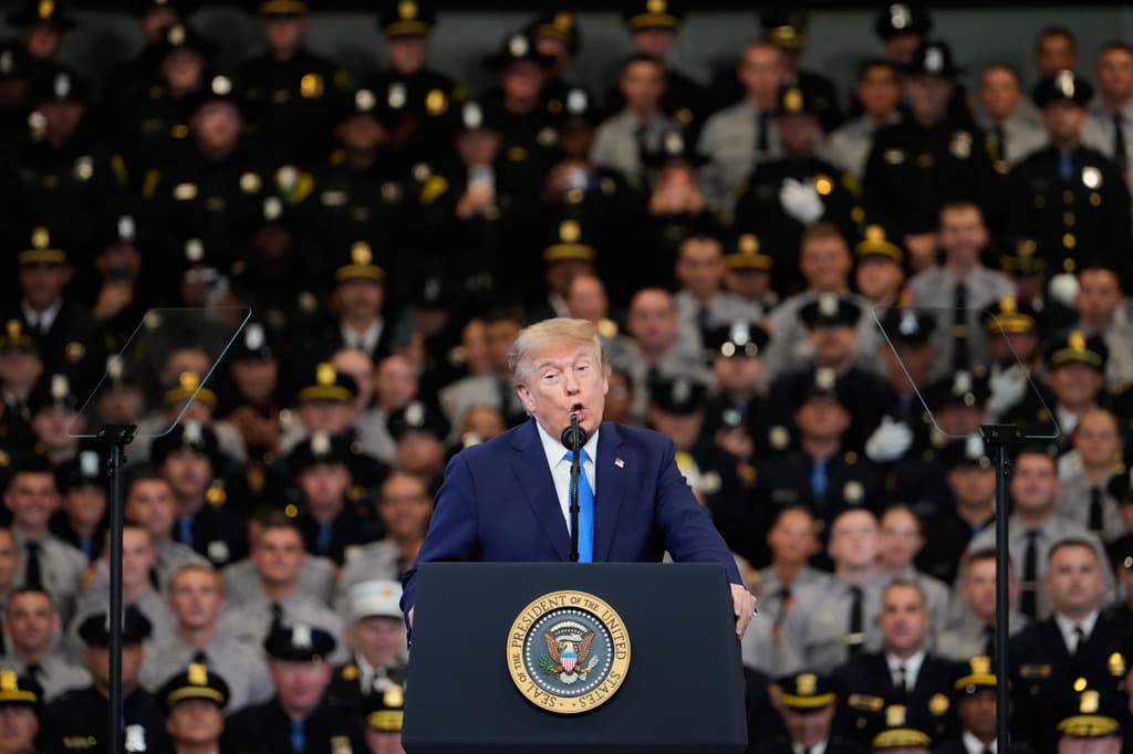 Donald Trump dice que "pronto" va a declarar el estrecho de Ormuz como "territorio de Estados Unidos"
