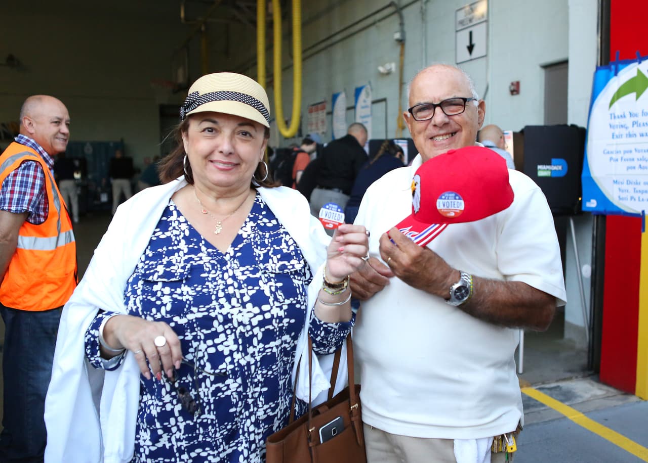 Florida rompe récord en número de latinos registrados para votar; demócratas son mayoría