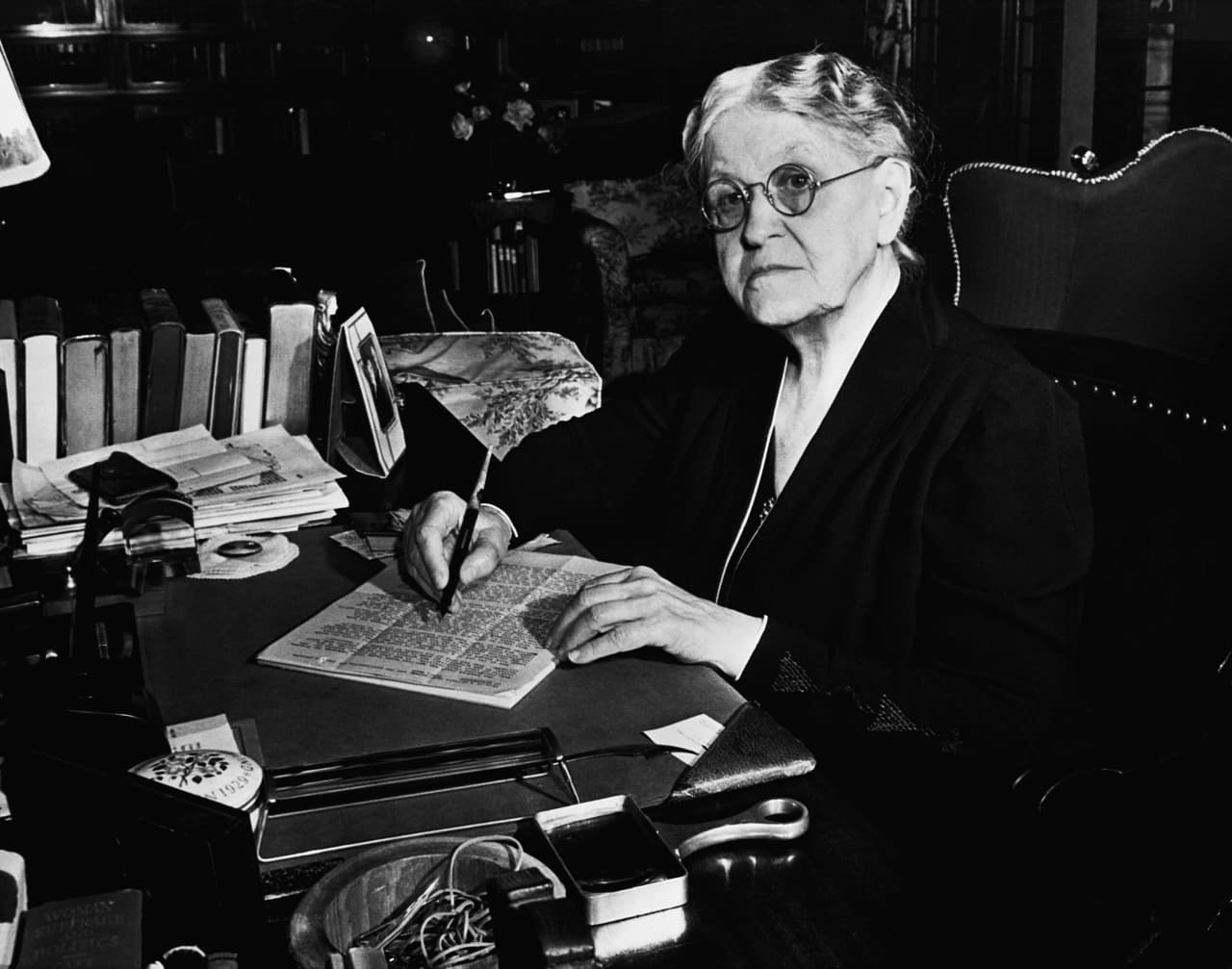 Entre las mujeres que pasarán a la historia como los rostros del sufragio femenino está Carrie Chapman Catt, una prominente sufragista fundamental en la lucha por la aprobación de la enmienda 19.