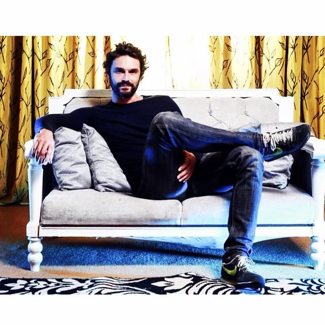 Este actor español se interpuso entre el amor de William Levy y Ximena Navarrete en 'La Tempestad'.