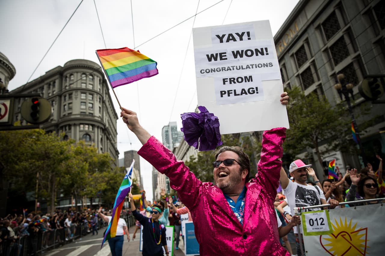 Cientos salieron a las calles de San Francisco para celebrar el Orgullo Gay.