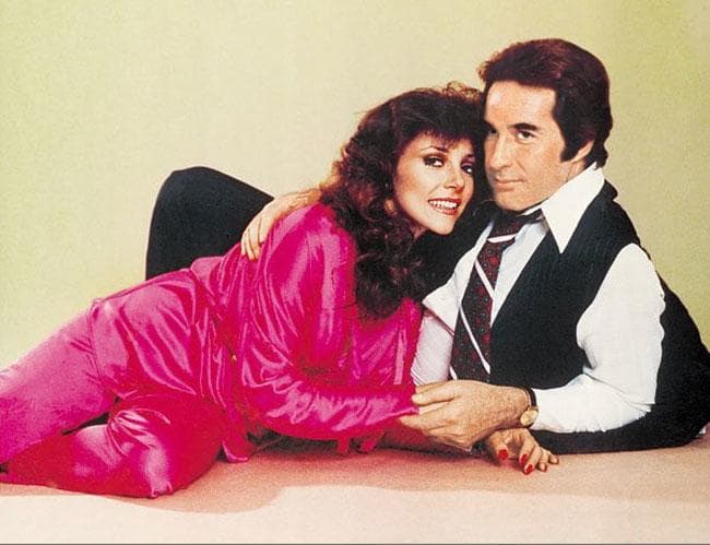 Fueron invitados a países donde jamás pensaron llegar por sus telenovelas. 'Los ricos también lloran' fue exportada a 127 países, según información del periodista Roberto Rondero, y fue doblada a más de
<b><a href="https://www.youtube.com/watch?v=cIiP5QLRfn0"> 20 idiomas</a></b>, entre los que se encuentran el chino, italiano, ruso, inglés y portugués.