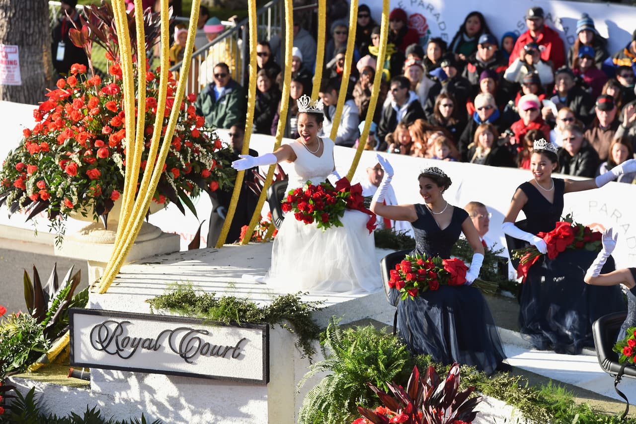 Miles de personas disfrutaron de este tradicional desfile lleno de música y color