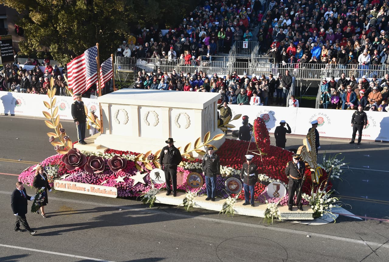 Miles de personas disfrutaron de este tradicional desfile lleno de música y color