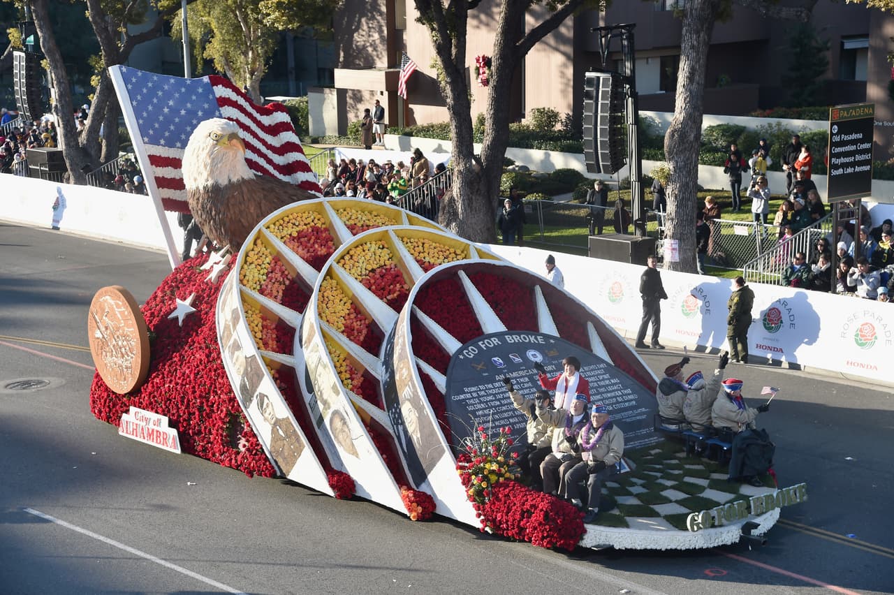 Miles de personas disfrutaron de este tradicional desfile lleno de música y color