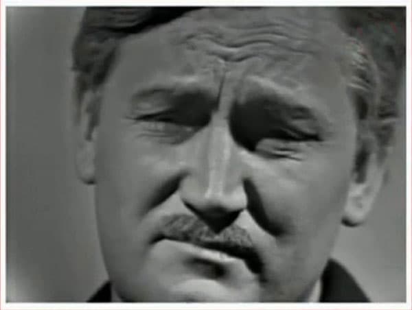 La historia del hombre que vivía atormentado por los desplantes y maltratos de su esposa fue todo un éxito y marcó el inicio de una prolífica carrera como productor.