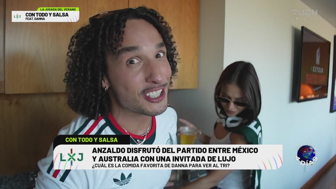 Jorge Anzaldo vive al lado de Danna Paola un juego del Tri