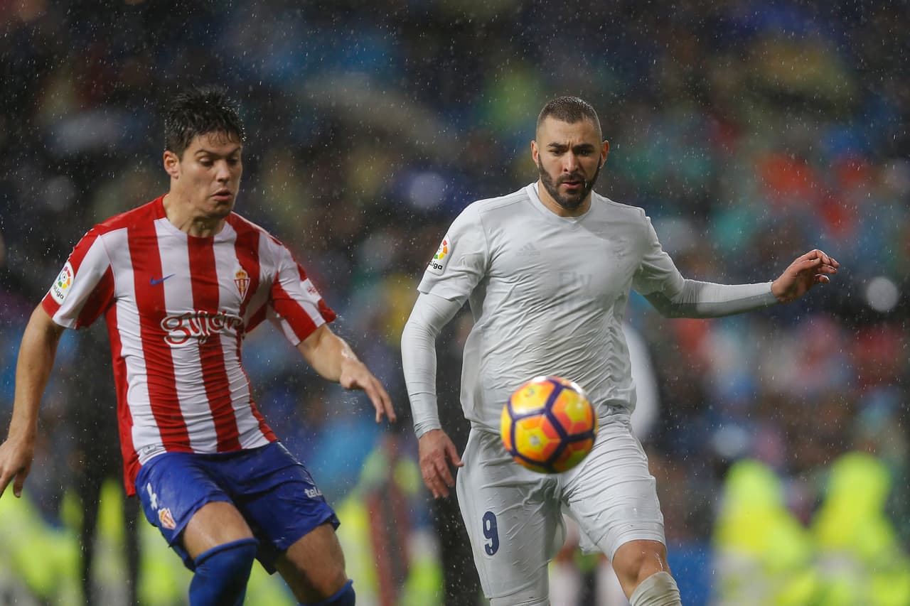 Aunque el Sporting Gijón está casi descendido en La Liga, Jorge Meré destaca entre todos. La Bundesliga le ha puesto sus ojos encima y tanto Colonia como Werder Bremen lo quieren para la siguiente temporada.