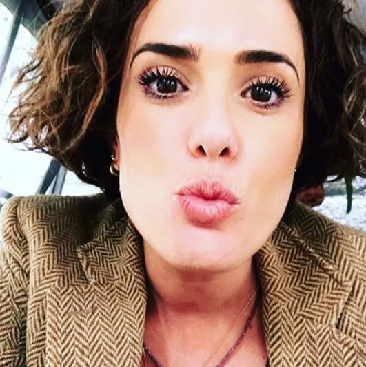 La protagonista de 'Como en el cine' cree que las personas que padecen alcoholismo "a veces son soberbias, o la mayoría de las veces no escuchan, creen que tienen la razón de todo [...]".