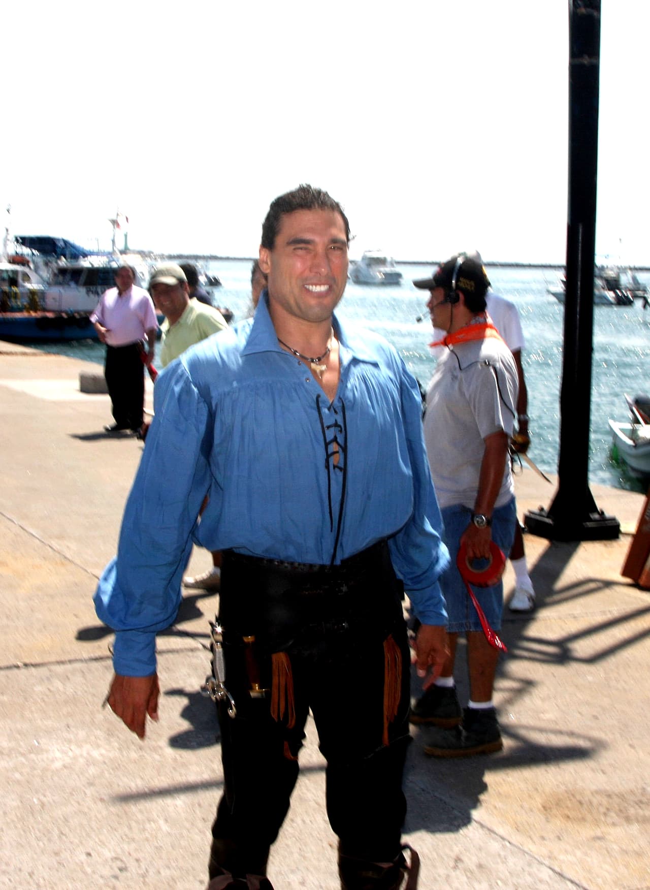 Yáñez dedicó su trabajo en "Corazón Salvaje" a su antecesor y, aunque este no marcó su carrera de la misma forma que a Palomo, sus seguidoras fueron felices al verlo navegando en el mar.